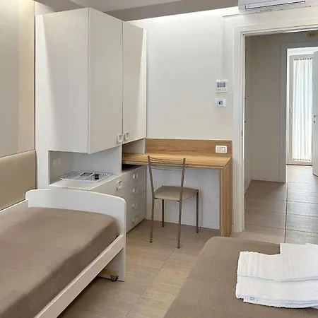 La Residenza Di Opera Arte Vendégház